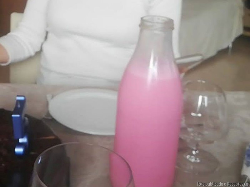 Còctel de llet i granadina