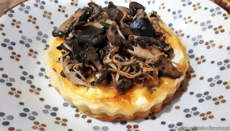 Pastissets de patata i bolets