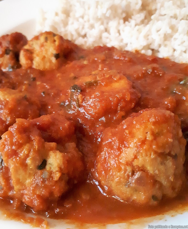 Curry de pilotilles de peix - nga soke lone hin