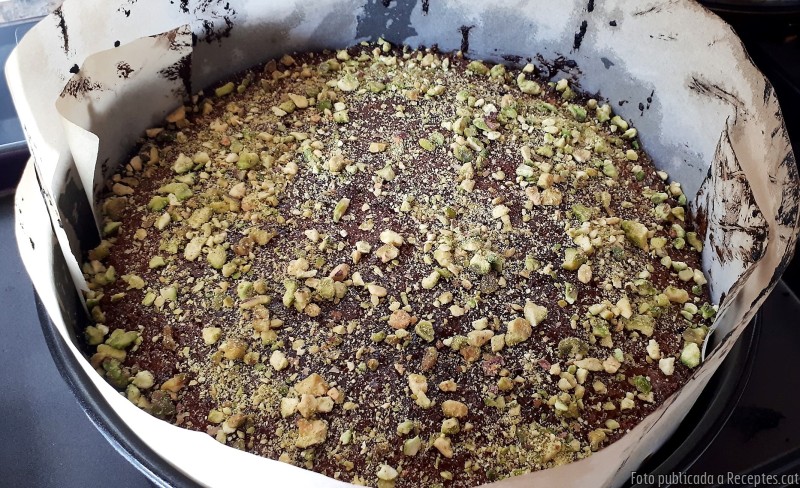Pastis de festucs i semolina amb aigua de roses