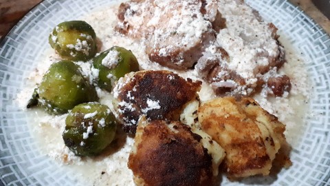 Llom sencer al forn amb ametlles i llet
