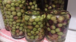 Recepta de cuina de Olives arbequines en conserva