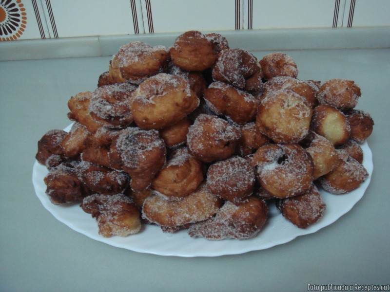 Bunyols de Dijous Sant