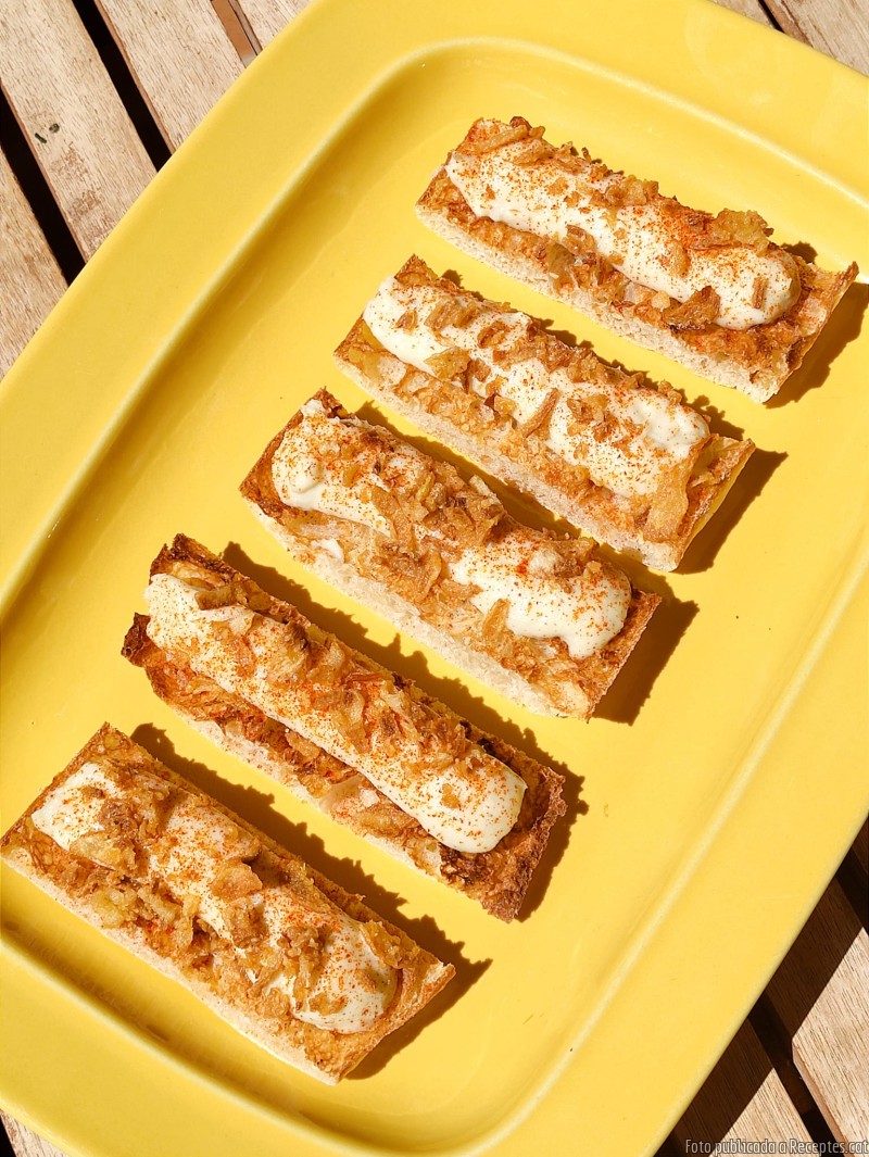 Canapè de brandada de bacallà