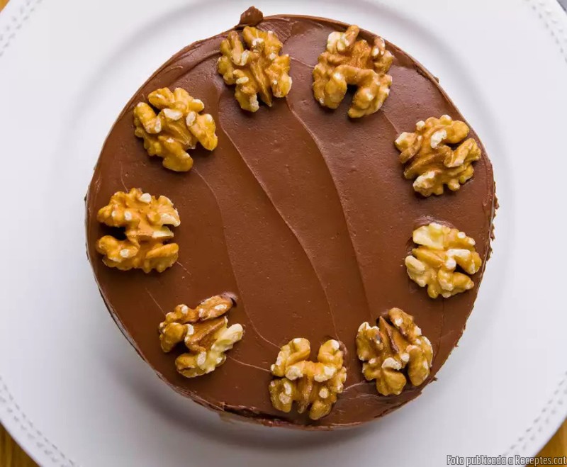 Pastis de xocolata i nous