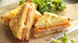 Sandvitxos Croque-Monsieur amb la fregidora d'aire
