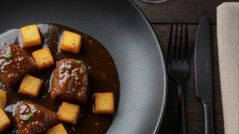 Estofat de carn de cavall amb castanyes al Pedro Ximenez