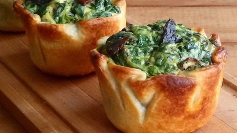 Vol-au-vents d'espinacs amb pernil