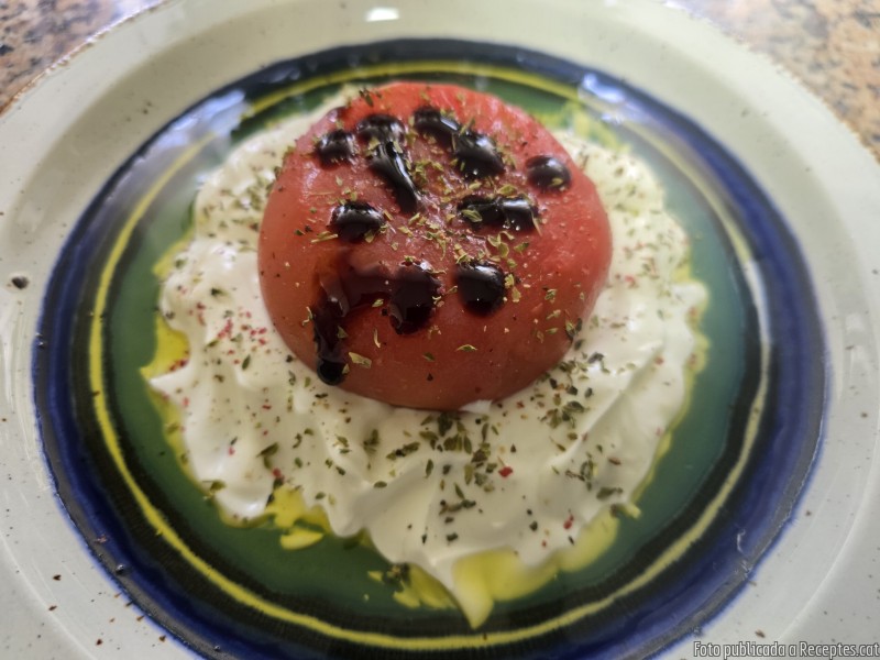 Tomàquets farcits d'estiu
