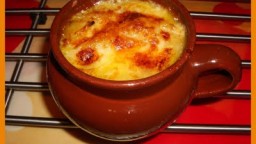 Recepta de cuina de Sopa de  ceba gratinada