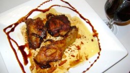Recepta de cuina de Pollastre rostit amb poma i fruits secs