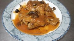 Recepta de cuina de Peus de porc amb bolets