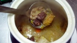 Recepta de cuina de Escudella barrejada