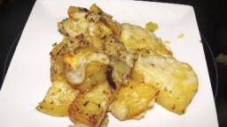 Recepta de cuina de Patates al forn amb orenga i romaní gratinades amb formatge