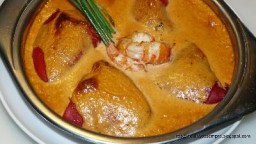 Recepta de cuina de Pebrots del piquillo amb brandada de bacallà i gambes
