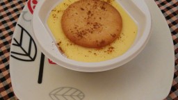 Recepta de cuina de Crema amb galeta maria