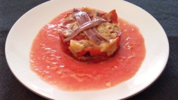 Recepta de cuina de Niu d'escalivada amb anxoves, i coulis de tomàquet