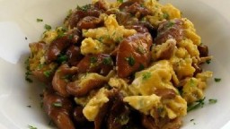 Recepta de cuina de Ous remenats amb bolets