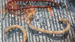 Recepta de cuina de Botifarres i xistorres a la brasa