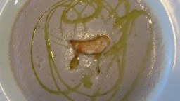 Recepta de cuina de Crema de castanyes amb llagostins a la planxa