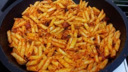 Recepta de cuina de Macarrons a la riojana