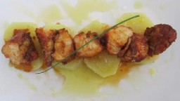 Recepta de cuina de Rap allagostat amb pimentón de la Vera i patata poché