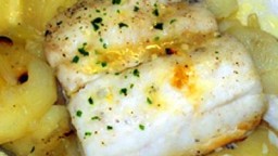 Recepta de cuina de Supremes de lluç en llit de patates