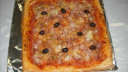 Recepta de cuina de Pizza amb pasta de full