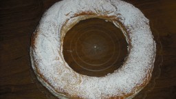 Recepta de cuina de Tortell de pasta de full amb crema