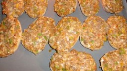 Recepta de cuina de Crostini enfornats amb carn picada