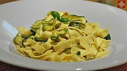 Recepta de cuina de Tallarines i carabassó a la llimona