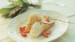 Recepta de cuina de Sherry Cornetes amb crema de Maduixes