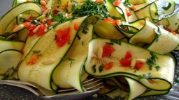 Recepta de cuina de Carpaccio de Carabassó cru amb Vinagreta de Curri