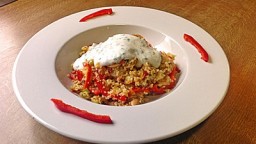 Recepta de cuina de Cuscús Picant amb bolets, salsa de iogurt i llimona