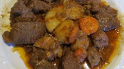 Recepta de cuina de Estofat de carn de poltre del Ripollès