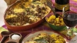 Recepta de cuina de Bobotie (Plat de Carn Picada amb Curri, Ametlles i Fruita)