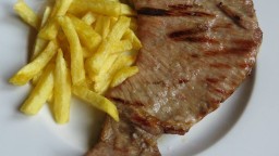 Recepta de cuina de Secret de porc ibèric a la planxa  amb patates fregides