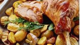 Recepta de cuina de Cuixa de xai amb patates al forn