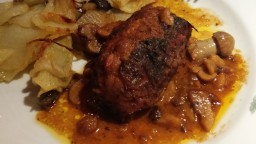 Recepta de cuina de Antulls rostits al forn amb patates a lo pobre i fredolics