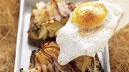 Recepta de cuina de Torrades amb ous ferrats