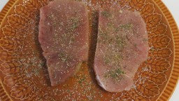 Recepta de cuina de Lloms de tonyina amb herbes aromàtiques