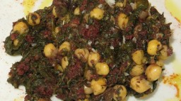 Recepta de cuina de Cigrons i espinacs saltejats amb botifarra negra