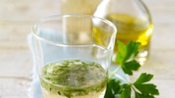 Recepta de cuina de Salsa per amanides a l'estil Italià