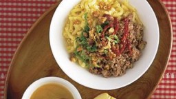 Recepta de cuina de Hörnli i carn picada amb puré de poma