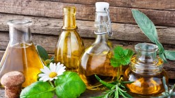 Recepta de cuina de Salsa de mel i romaní per amanides