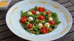 Recepta de cuina de Salsa lleugera de mango i xile,  per amanides