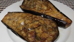 Recepta de cuina de Albergínies al forn amb mel