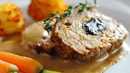 Recepta de cuina de Rotllo de carn amb salsa de crema al brandi