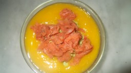 Recepta de cuina de Tàrtar de salmó amb mango