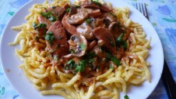 Recepta de cuina de Fideus amb llonganissa crua, a la caçadora